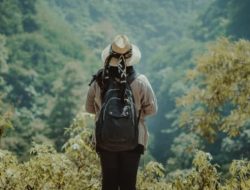 Panduan Modern Solo Traveling Tanpa Tekanan Berlebih: Merayakan Kebebasan Diri di Setiap Langkah