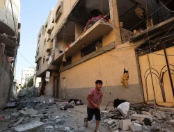 Duka Mendalam di Gaza: Serangan Udara Israel Hancurkan Rumah, Enam Anggota Keluarga Tewas dalam Insiden Tragis