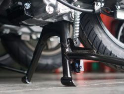 Cara Mengetahui Main Stand Motor Bengkok: Panduan Lengkap dan Ciri-Cirinya