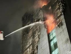Kobaran Api Dahsyat Luluh Lantakkan Gedung Bapenda DKI Jakarta: Sebagian Struktur Tinggal Rangka, Dampak Luas Diperkirakan