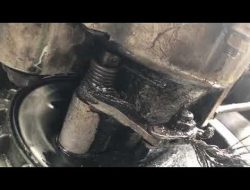 8 Tanda Tanda Seal Tromol Belakang Motor Bocor dan Cara Mengatasinya
